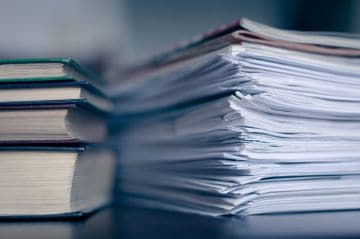 Иллюстрация: Запись в трудовую книжку по совместительству — образец и важные нюансы
